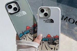 今日、シータトル日に全く新しいファッション The North Face-iPhone ケースが震撼的にリリースされました。その耐磨耗性は本当に驚くべきものです!このケースはユニークなデザインだけでなく、卓越した品質も備えており、あなたの iPhone を日常的な擦り傷や衝突から完璧に守ることができます。更に嬉しいことに、その価格がこんなに手頃なのです!このケースは間違いなくあなたがファッションと実用性を求める最良の選択です。急いで購入