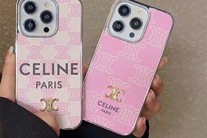 中国の端午節は、千年の伝統と現代のイノベーションの完璧な融合です。Celine iPhone ケースは、端午の要素を巧みに取り入れており、伝統文化への敬意であると同時に、現代生活へのアクセントでもあります。精巧なデザインは端午節の独特な魅力を示し、同時にファッション感も失いません。このケースは、単なる保護だけでなく、文化の伝承でもあり、私たちがテクノロジーの便利さを享受すると同時に、伝統の美しさを忘れず、中華文化の深い底力を示しています
