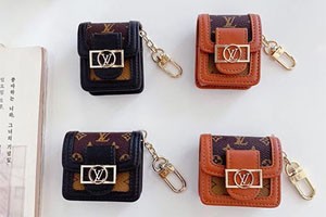 AirPods のシンプルな美しさは確かに魅力的ですが、トレンドの波の中で、単純なデザインは少し単調になるかもしれません。自分の AirPods を人混みの中に埋もれさせないでください!私たちが厳選した Ciara の 50 種類のファッション保護ケースは、デザインが独特で、個性を際立たせることができます。クールで、レトロで、それとも甘美なスタイルであれ、必ずあなたの AirPods を輝かせるものがあります。すぐに foolcase.